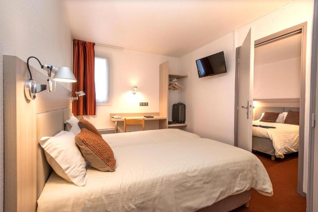 Brit Hotel Confort Deltour 망드 외부 사진